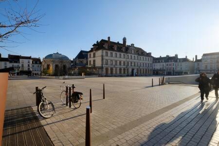 Apartamento Le Petit France - Hyper Centre De Fontainebleau - Proche Insead Exterior foto